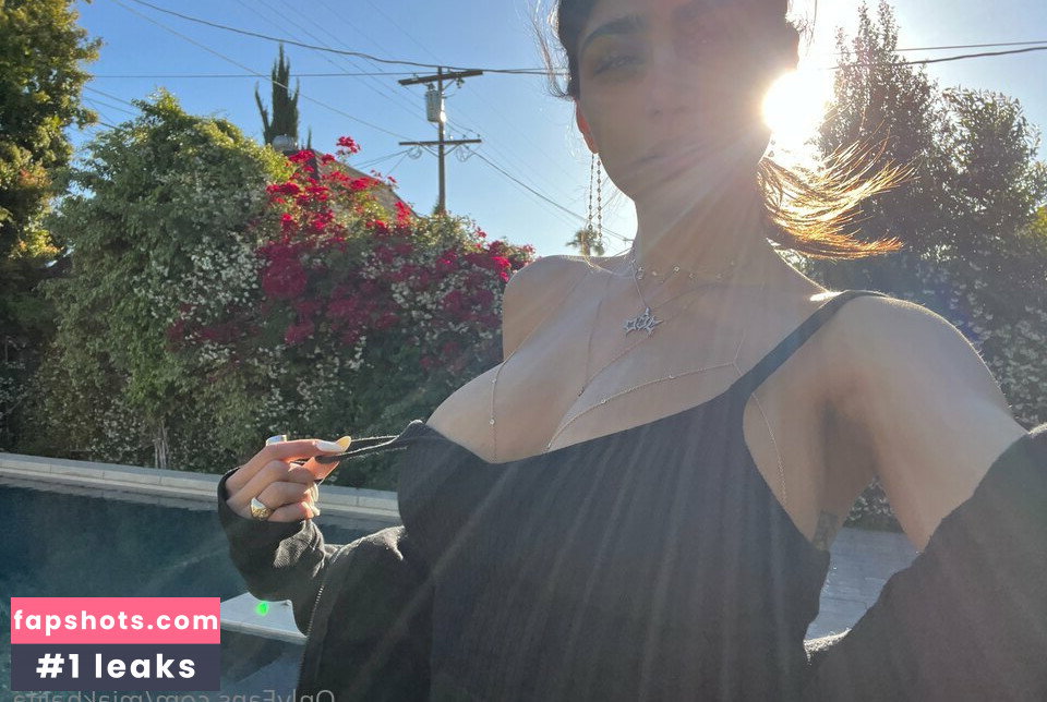 Mia Khalifa gallery photo #2656