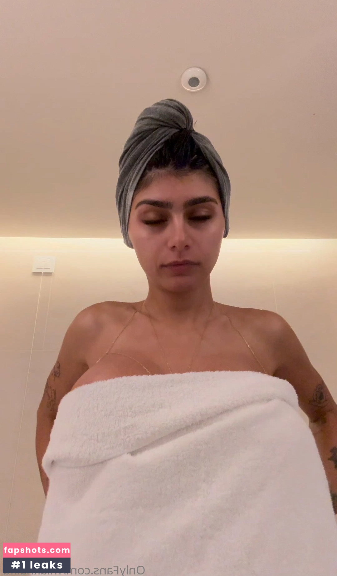 Mia Khalifa gallery photo #491