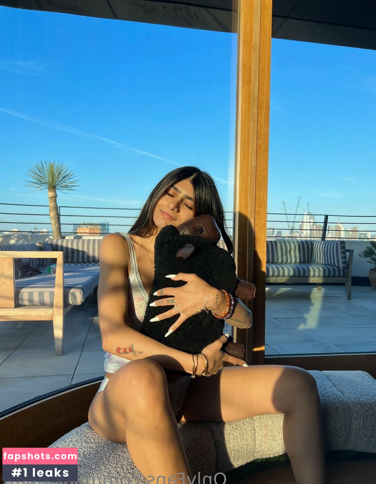 Mia Khalifa gallery photo #2116