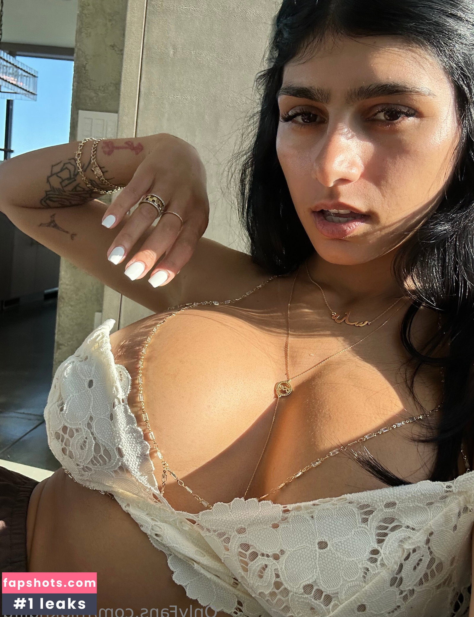 Mia Khalifa gallery photo #2377