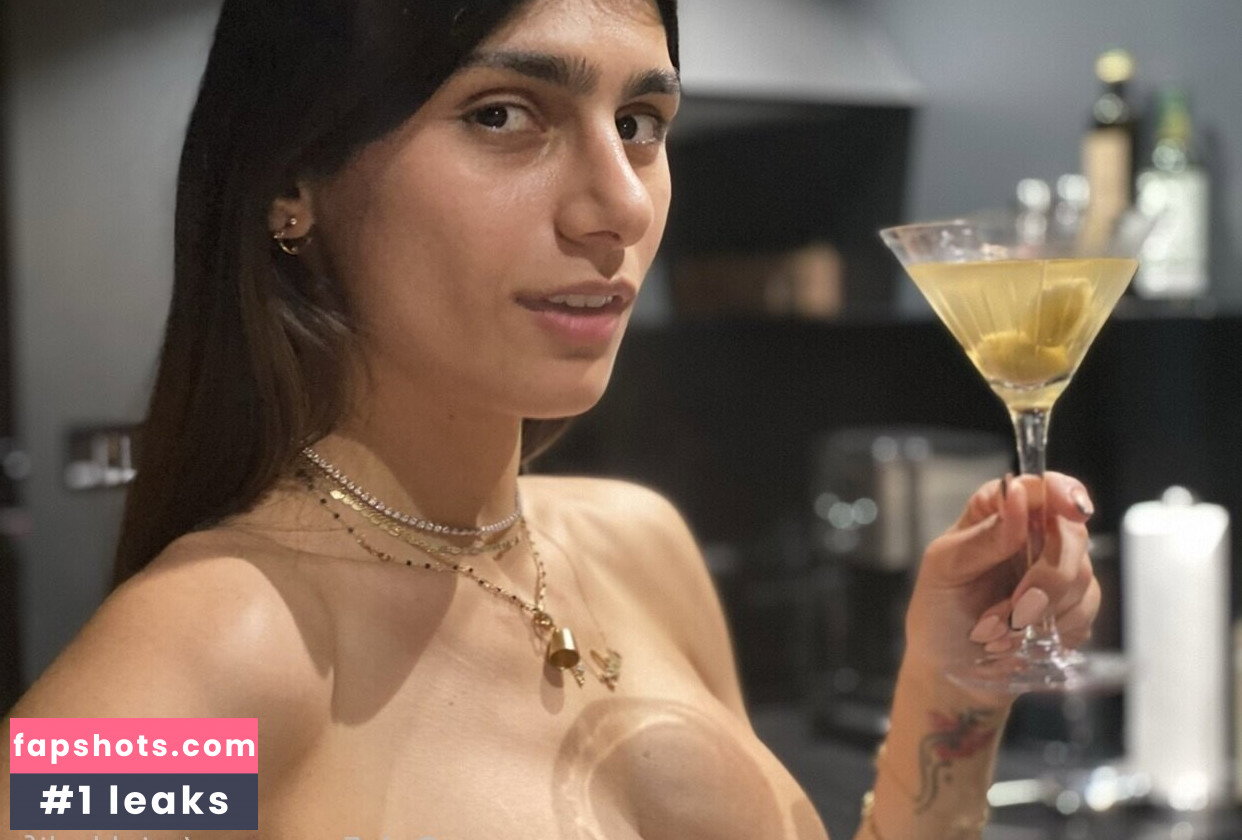 Mia Khalifa gallery photo #594