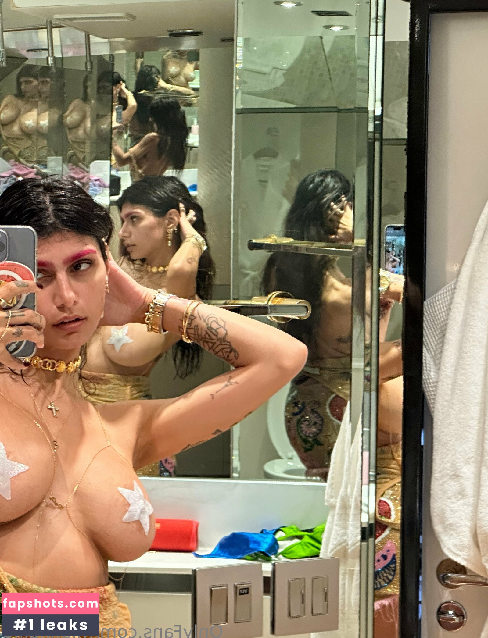 Mia Khalifa gallery photo #516