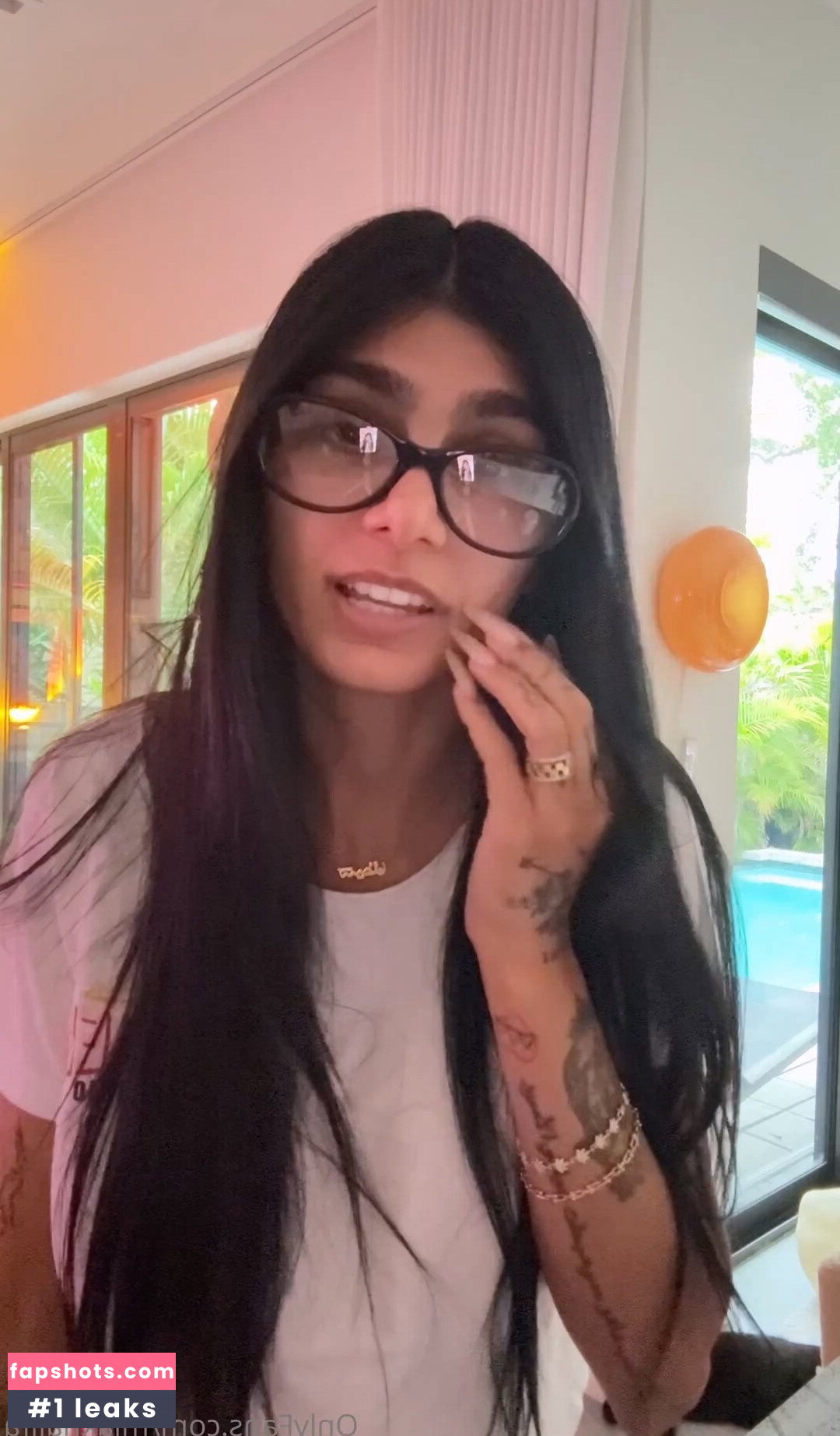 Mia Khalifa gallery photo #2653