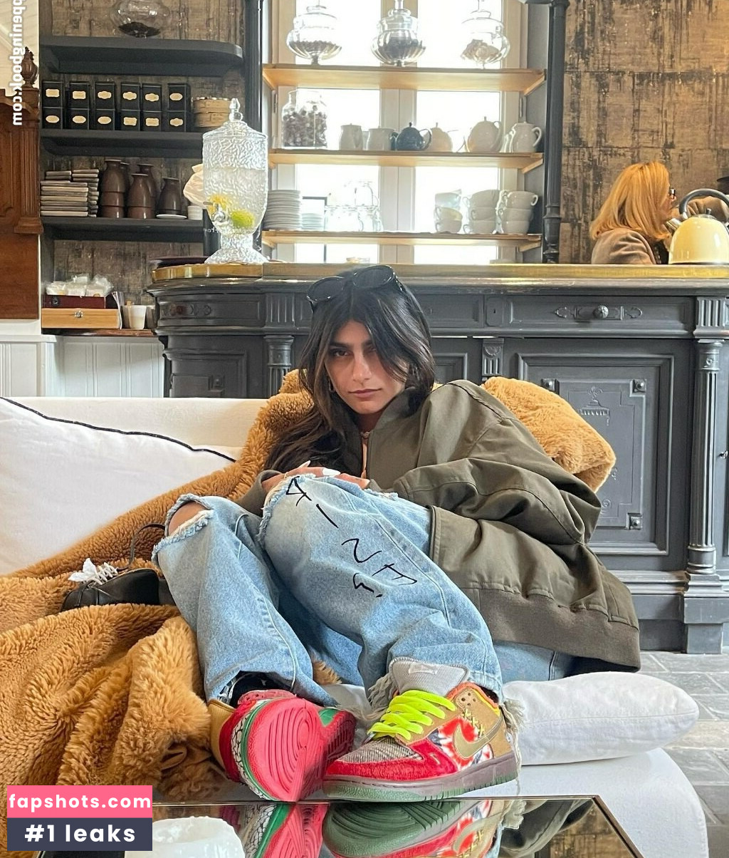 Mia Khalifa gallery photo #1129