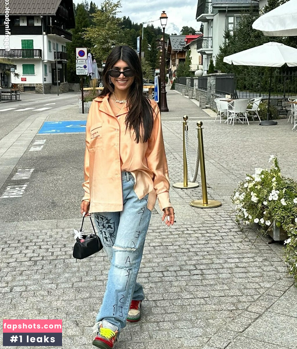 Mia Khalifa gallery photo #1135