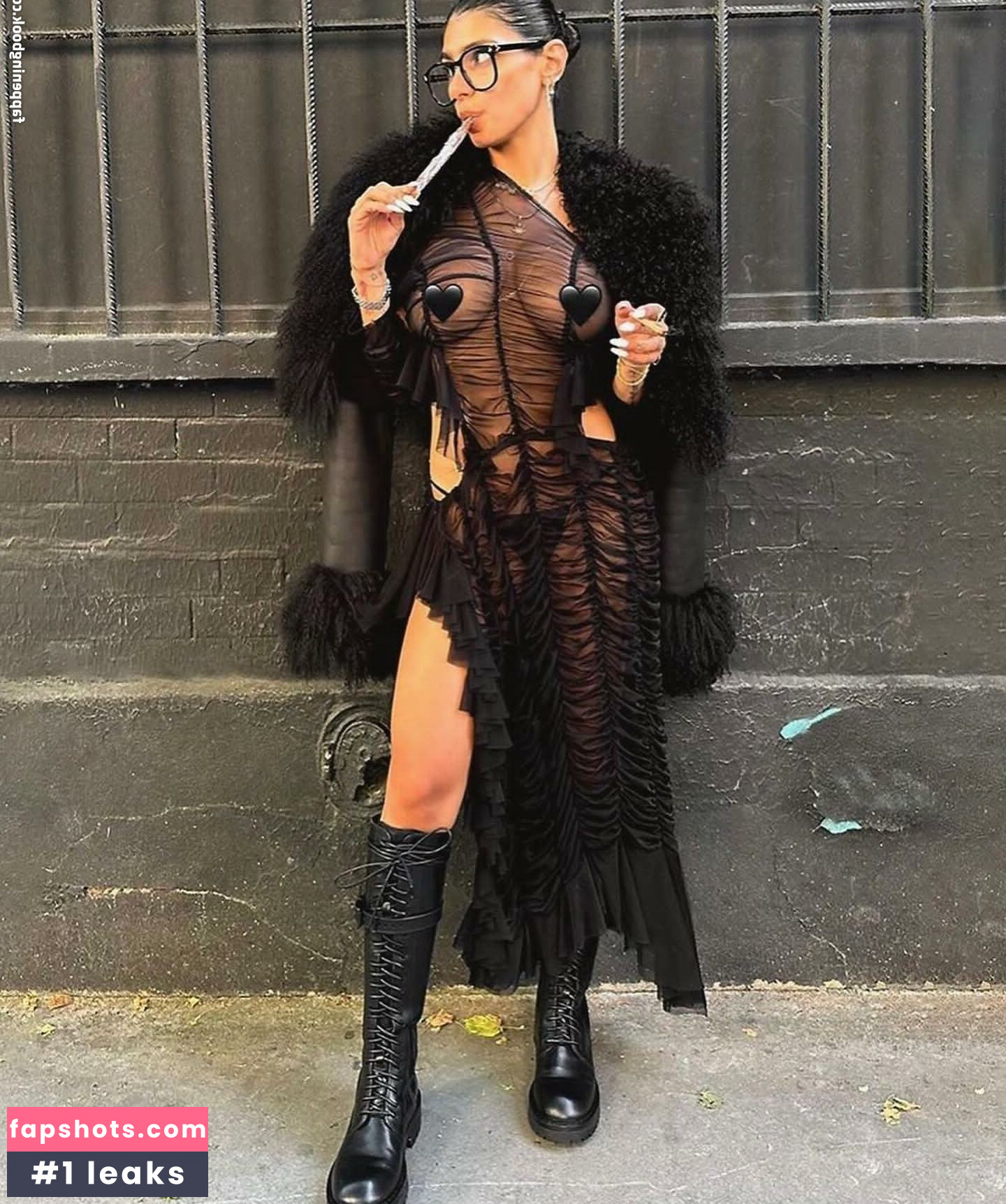 Mia Khalifa gallery photo #1155