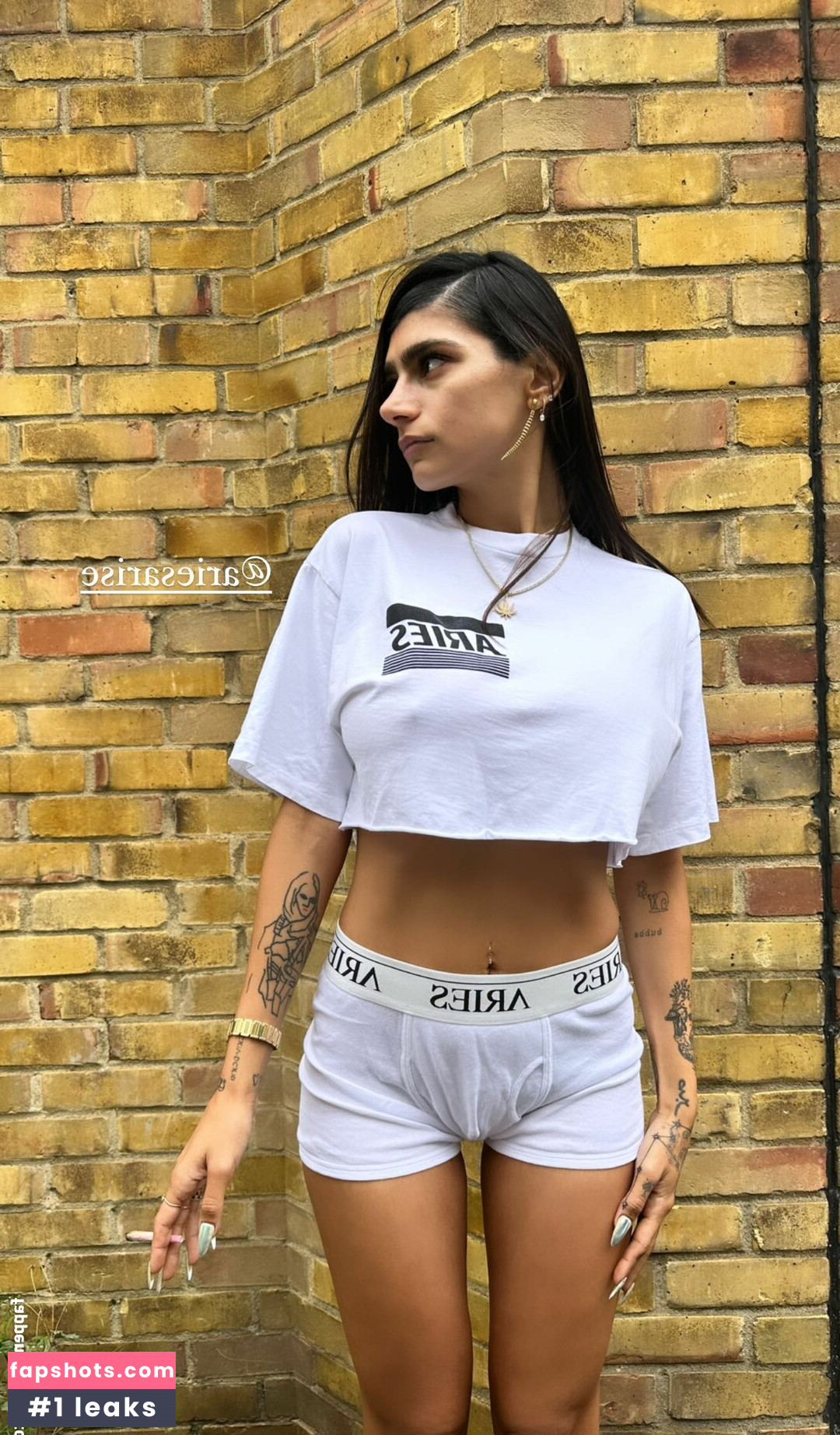 Mia Khalifa gallery photo #1196