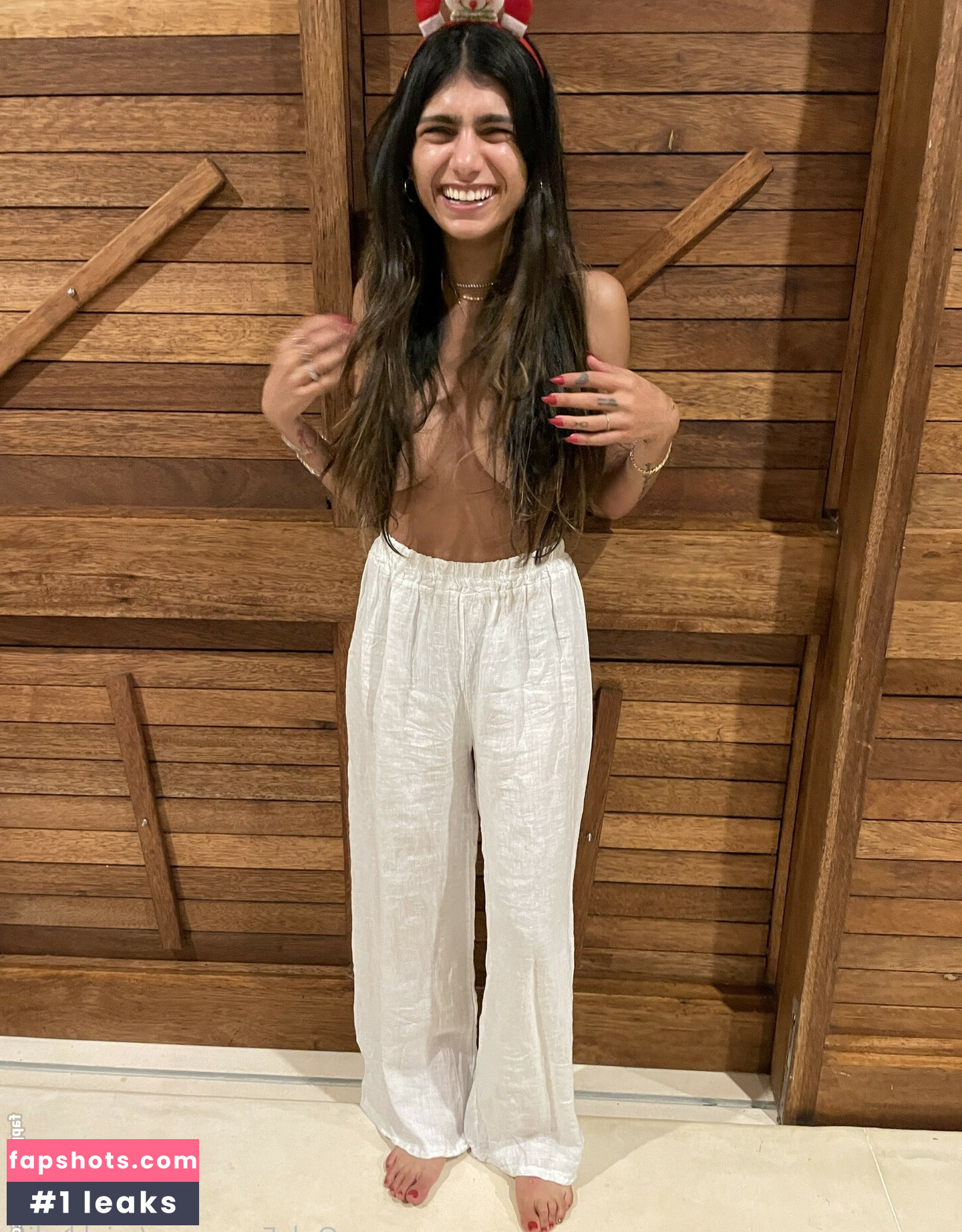 Mia Khalifa gallery photo #123