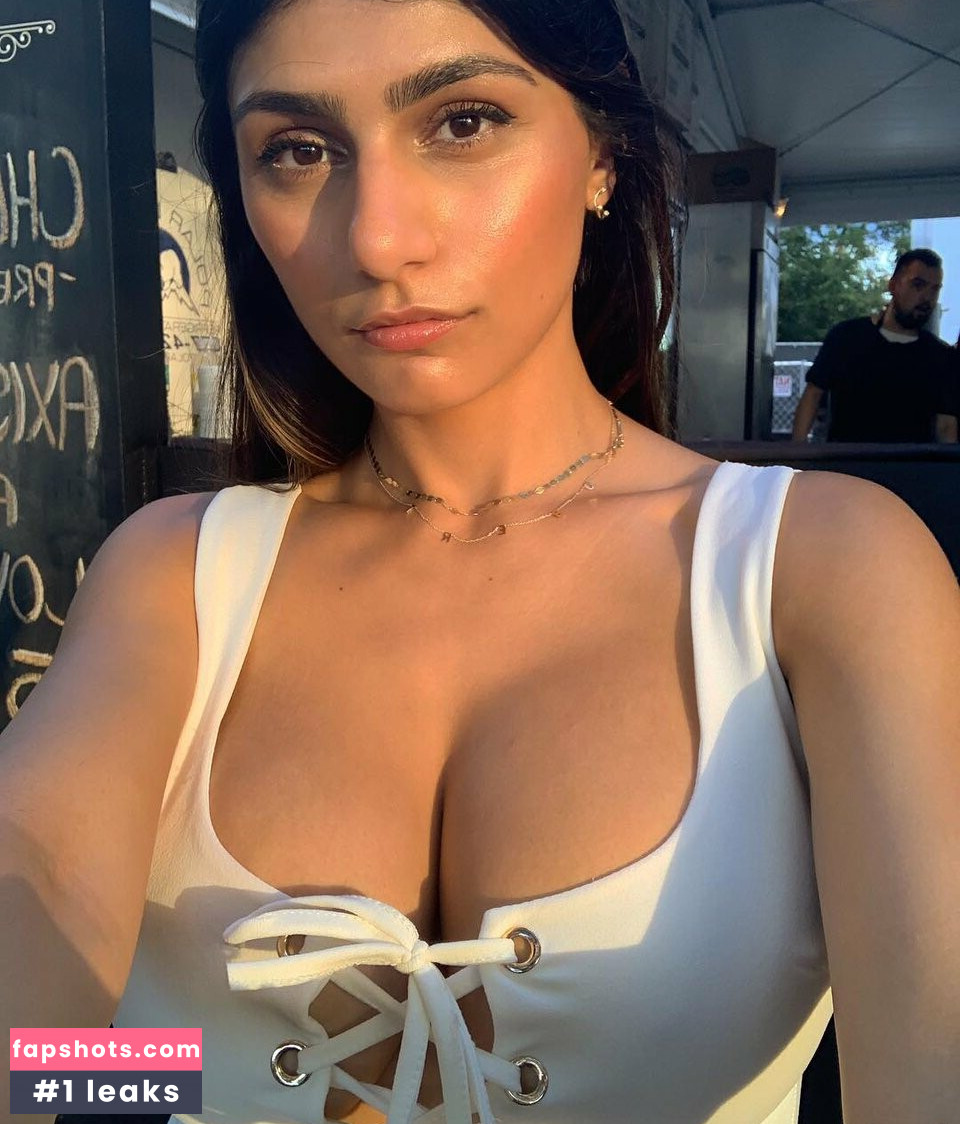 Mia Khalifa gallery photo #1311