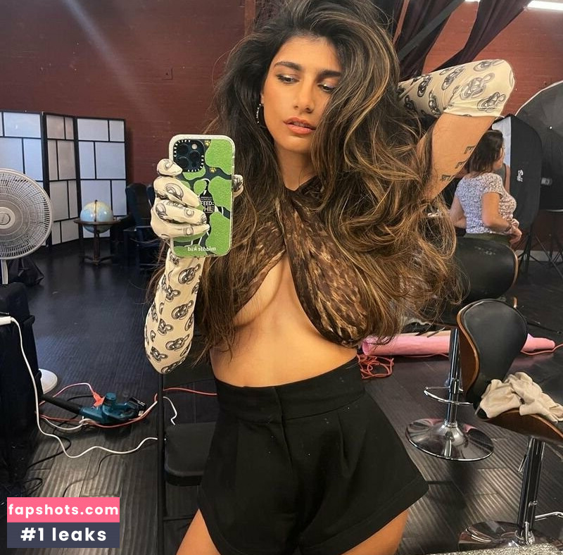 Mia Khalifa gallery photo #1325