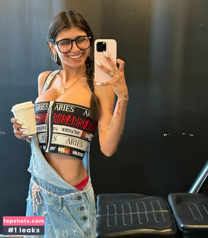 Mia Khalifa gallery photo #1378