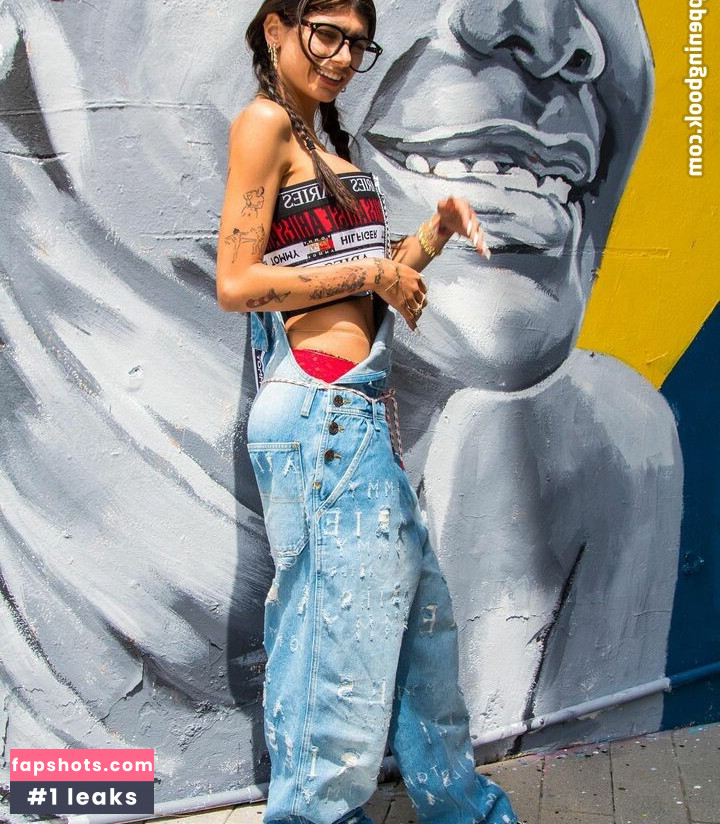 Mia Khalifa gallery photo #1381