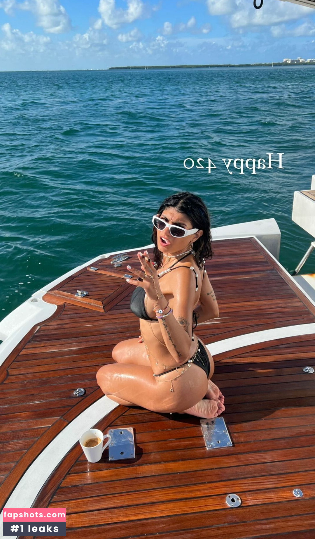 Mia Khalifa gallery photo #1402