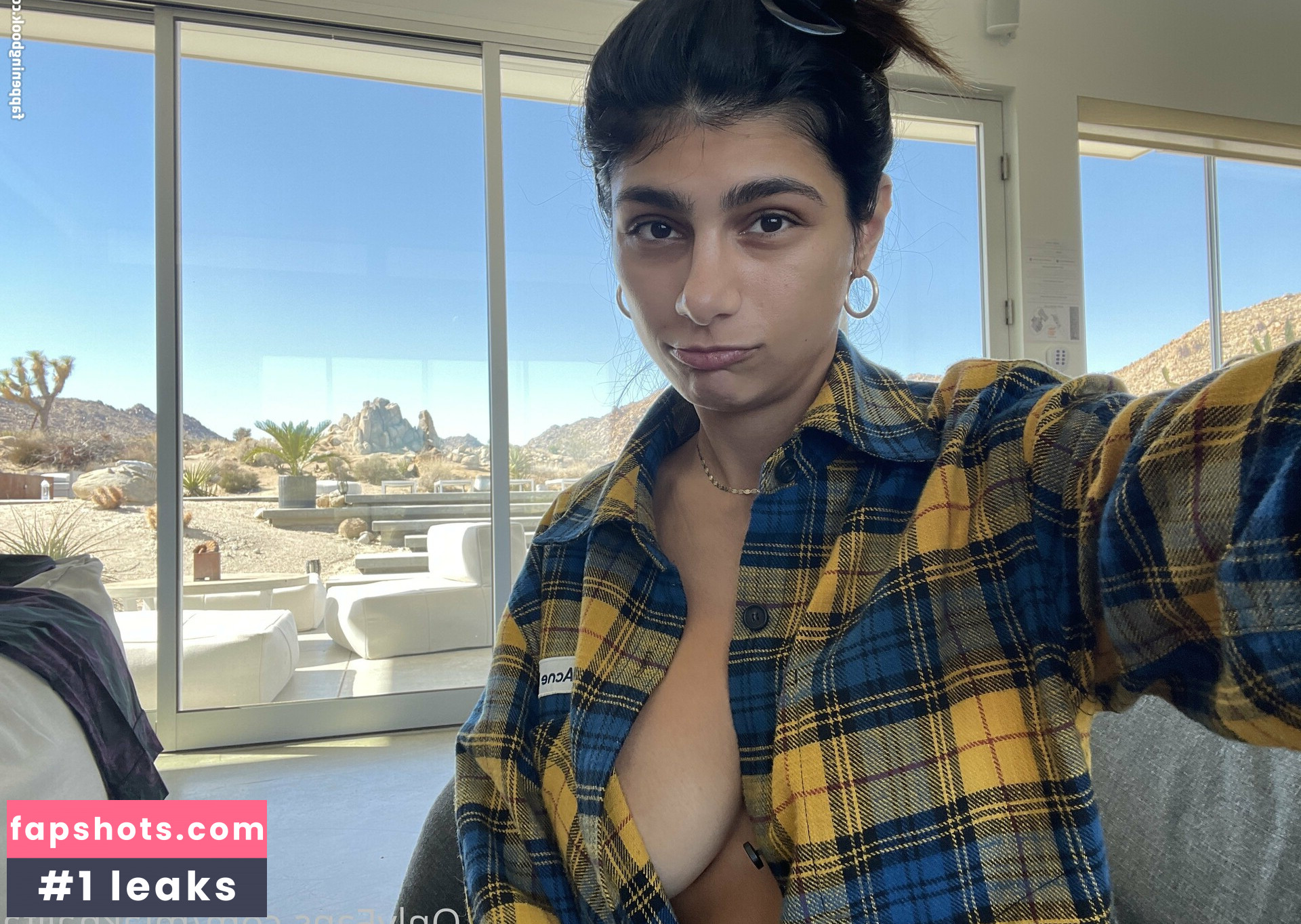 Mia Khalifa gallery photo #1591