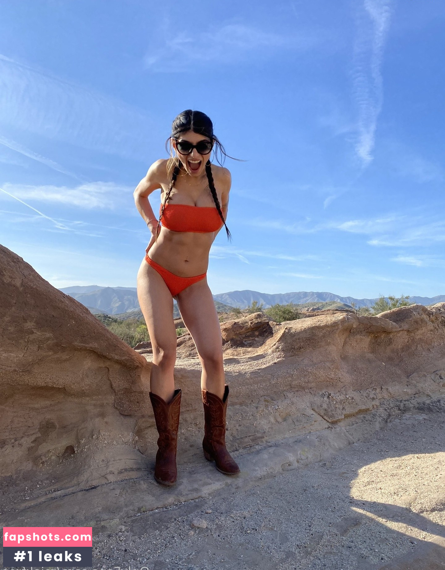 Mia Khalifa gallery photo #1716