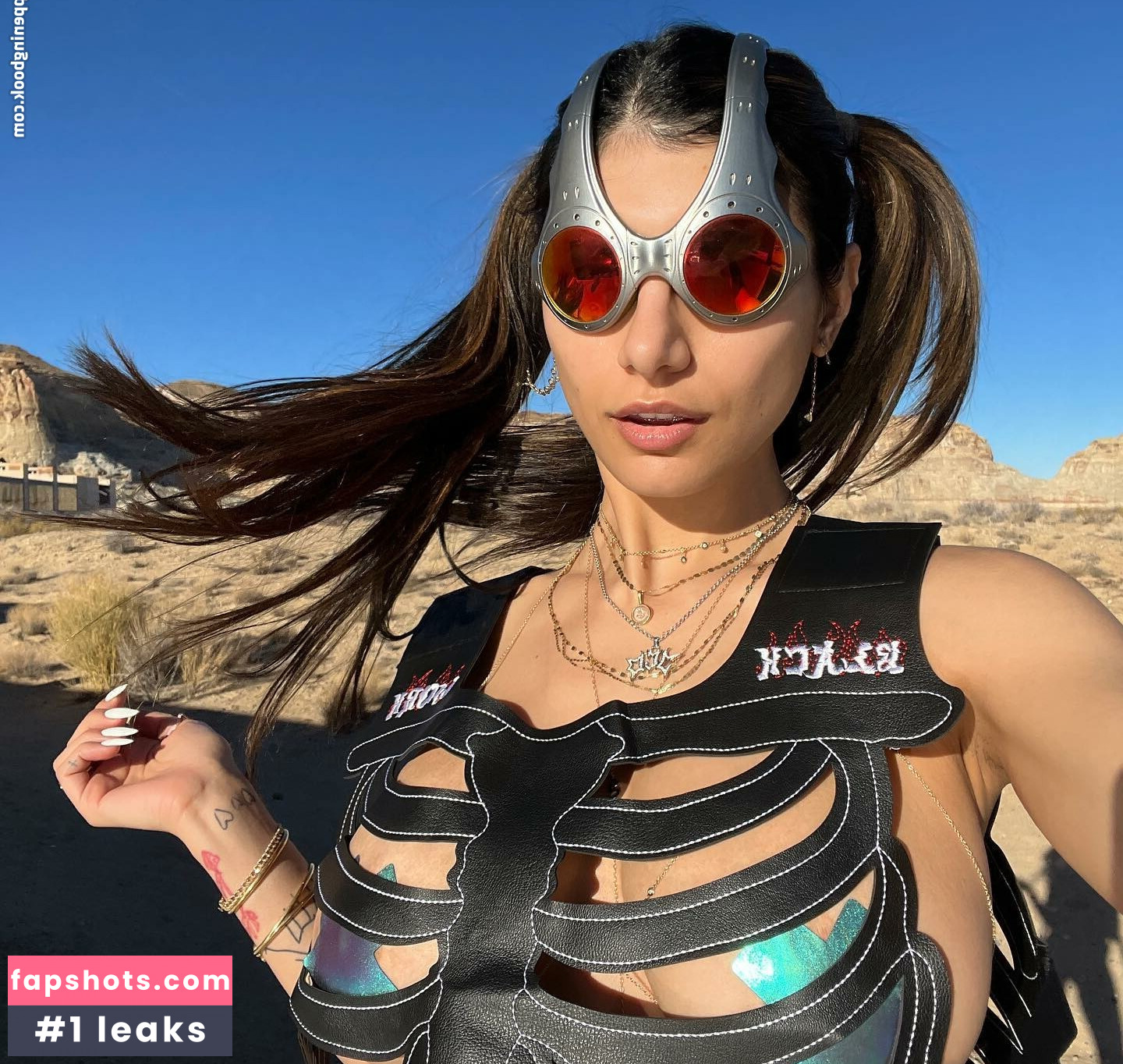 Mia Khalifa gallery photo #2038