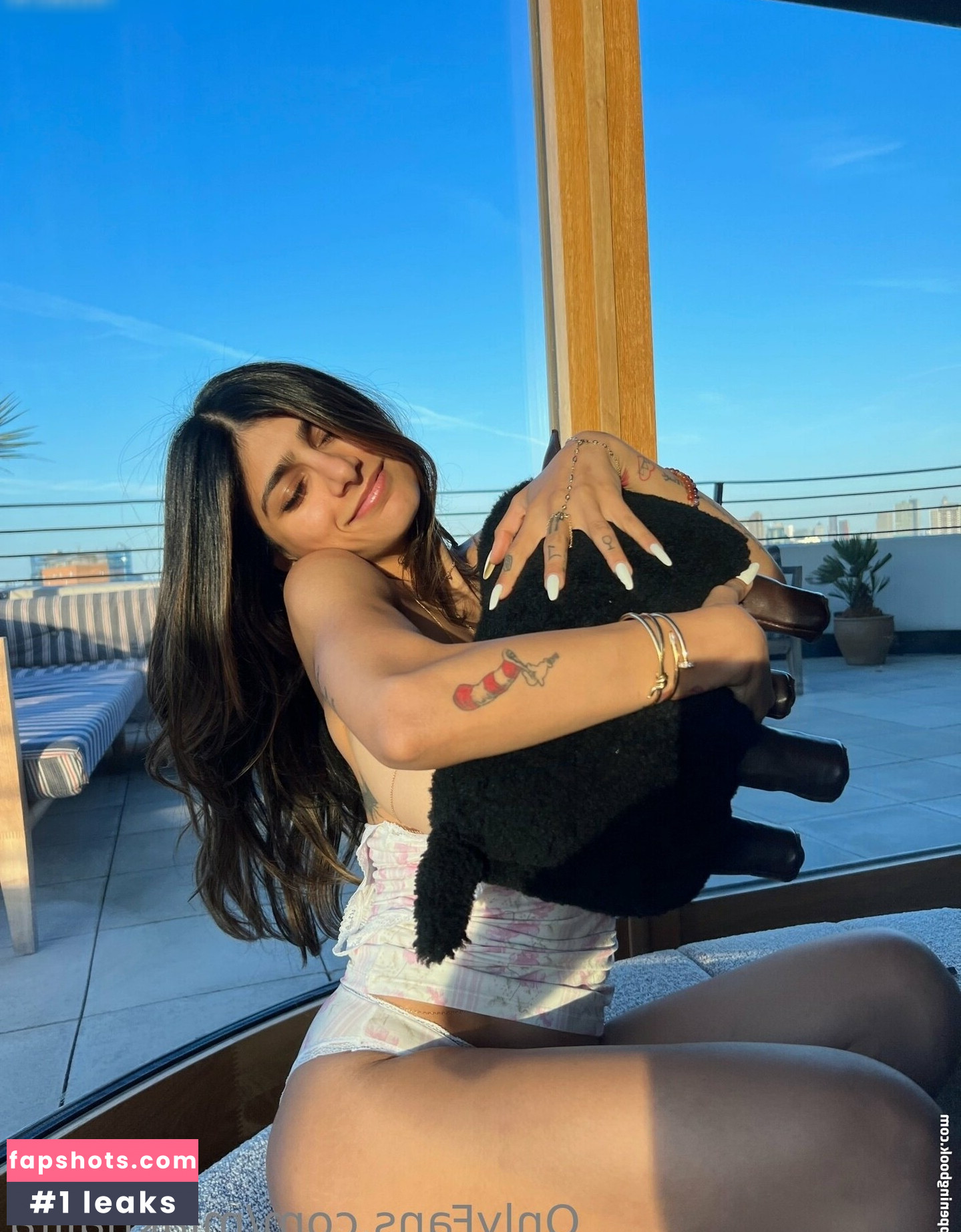 Mia Khalifa gallery photo #420