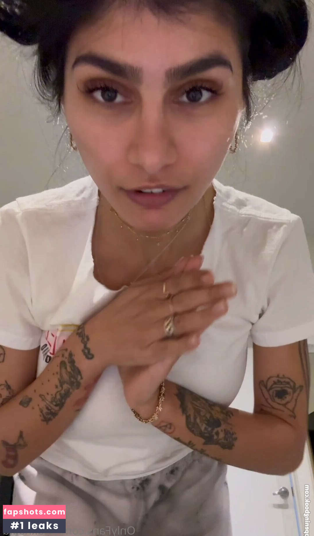 Mia Khalifa gallery photo #45