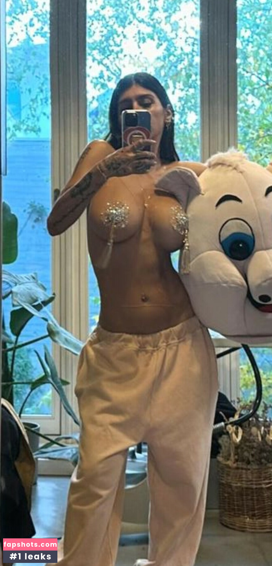 Mia Khalifa gallery photo #881