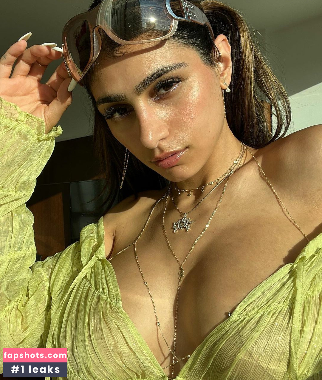 Mia Khalifa gallery photo #948