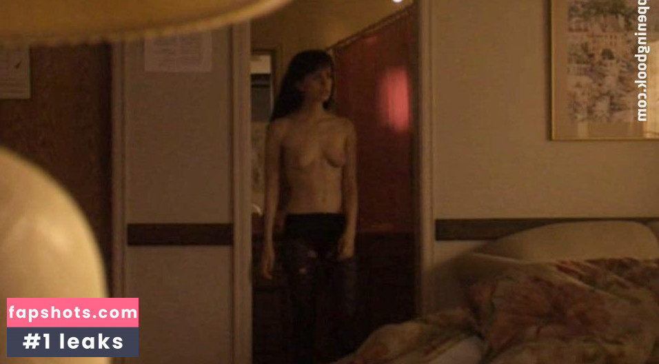 Mia Kirshner gallery photo #46