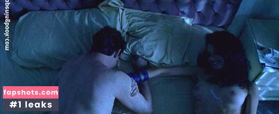 Mia Kirshner gallery photo #51