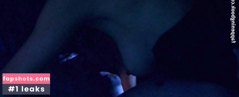 Mia Kirshner gallery photo #54