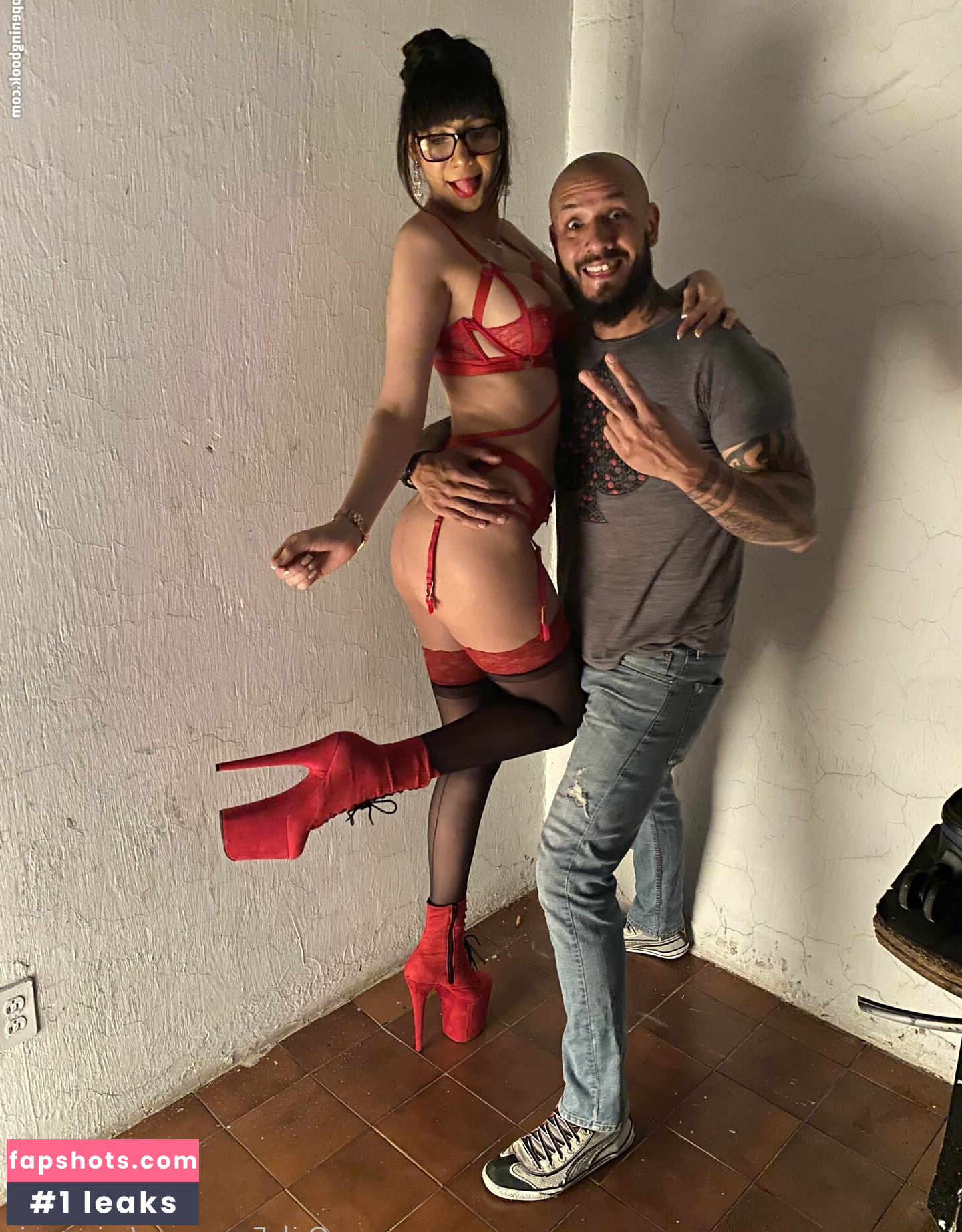 Mia Marin gallery photo #28