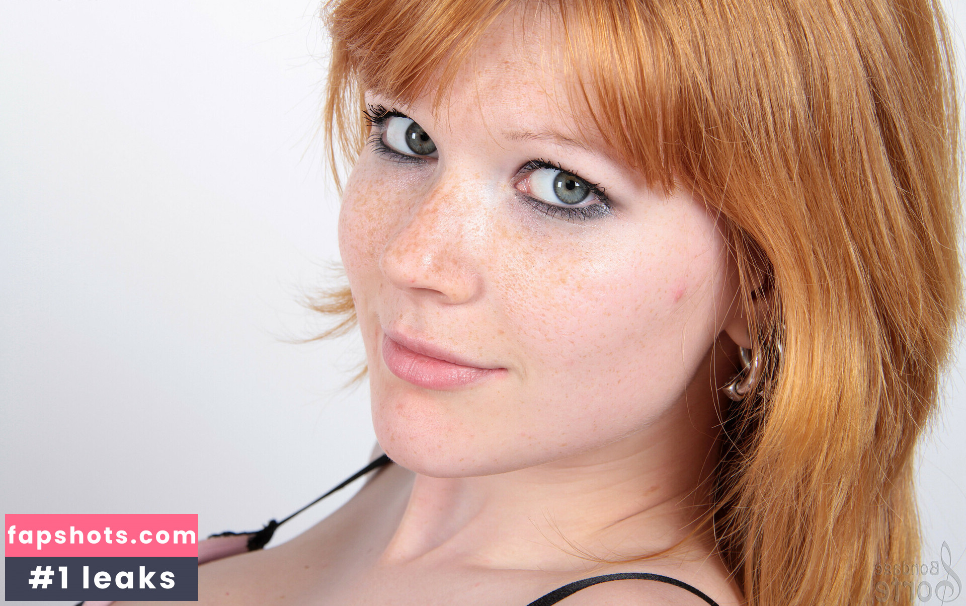 Mia Sollis gallery photo #202