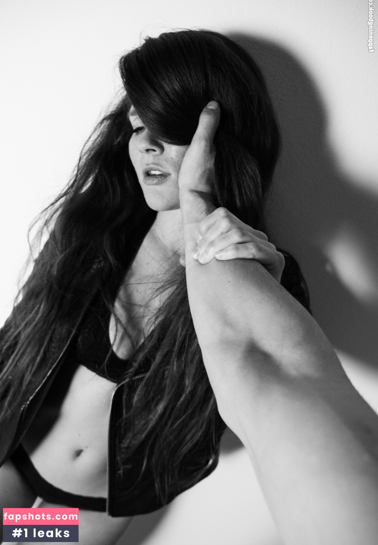 Mia Sollis gallery photo #219