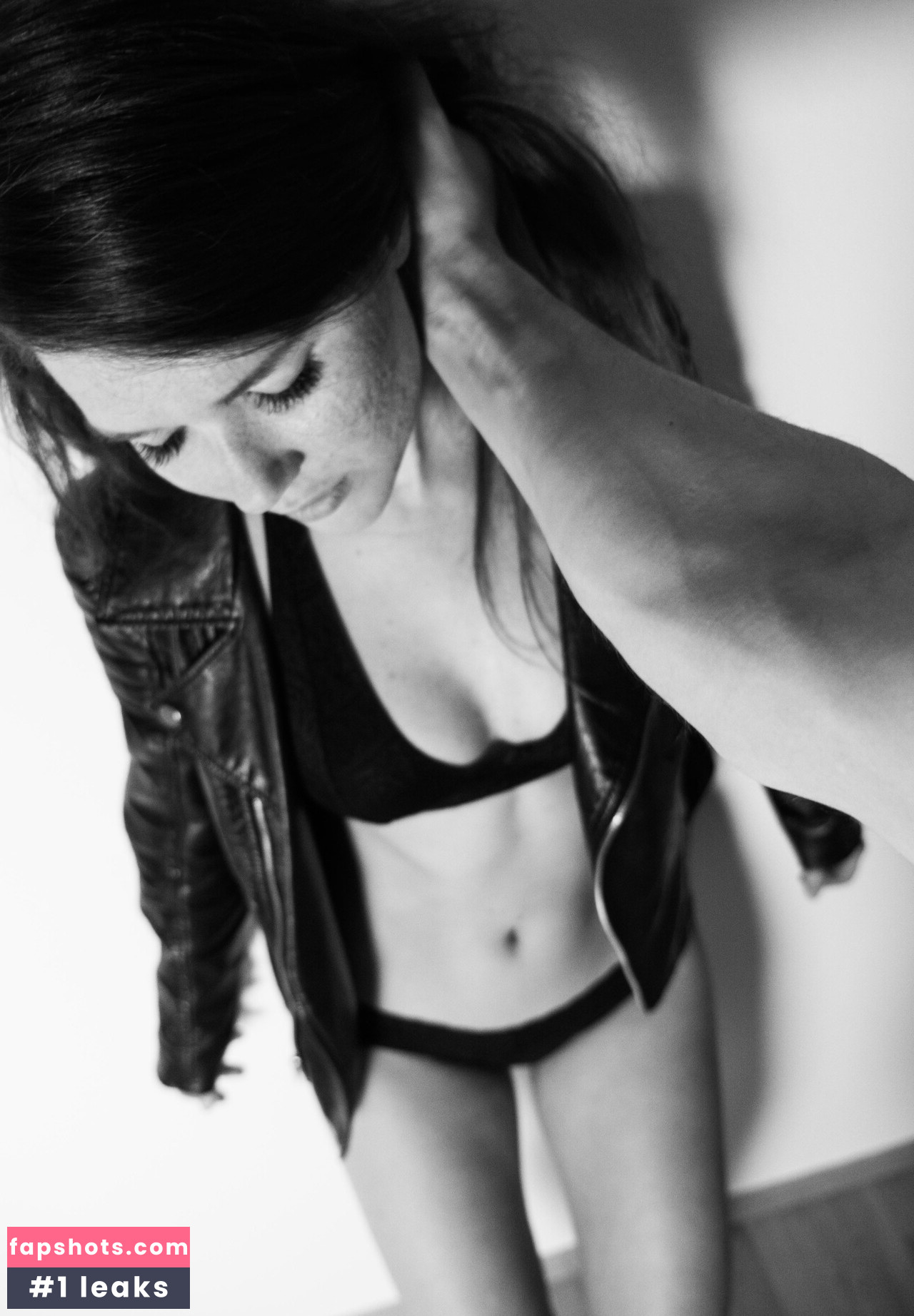 Mia Sollis gallery photo #222