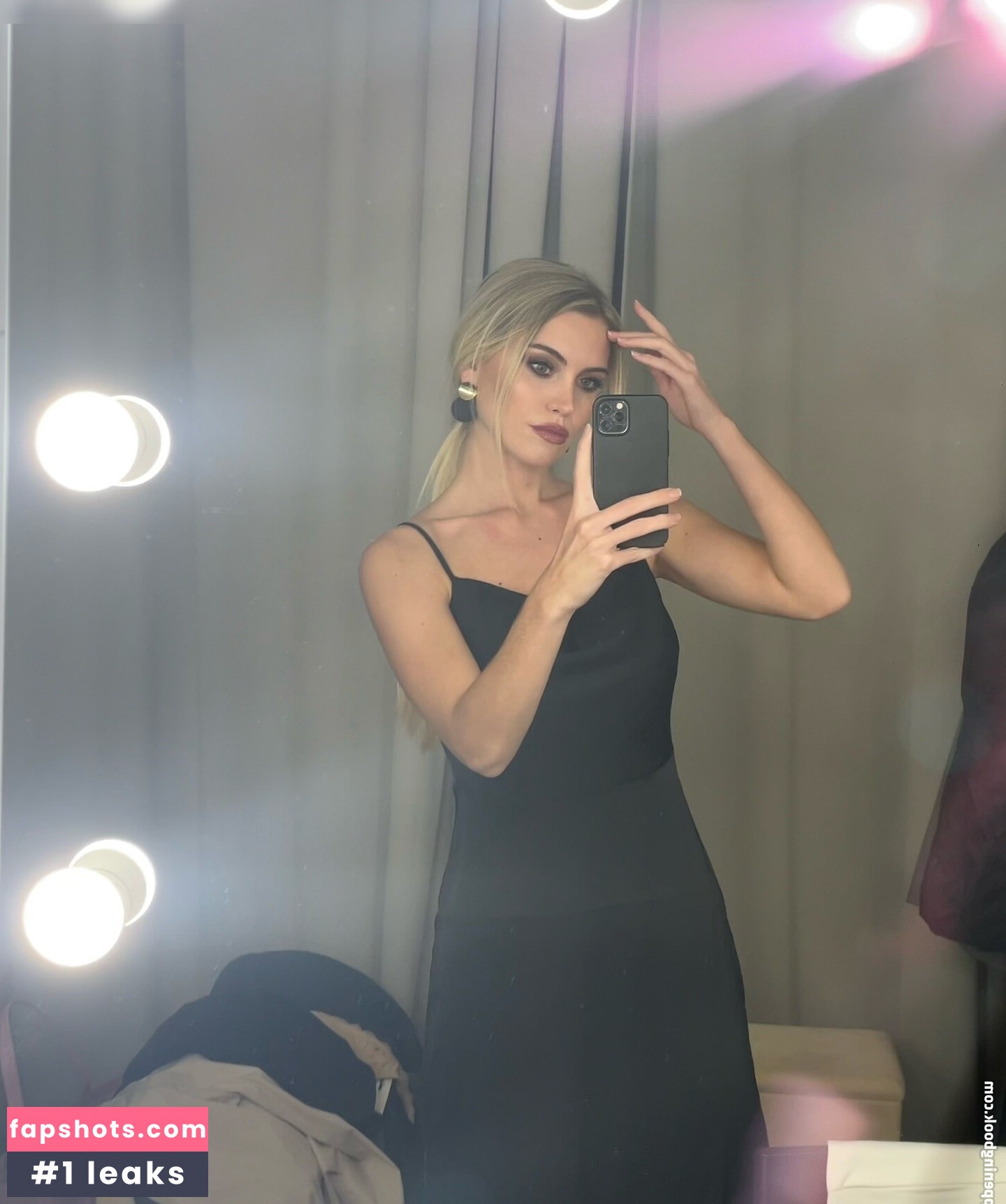 Mia-Sophie Neuland Nude Leaks OnlyFans Photos #2 - LeakJerk