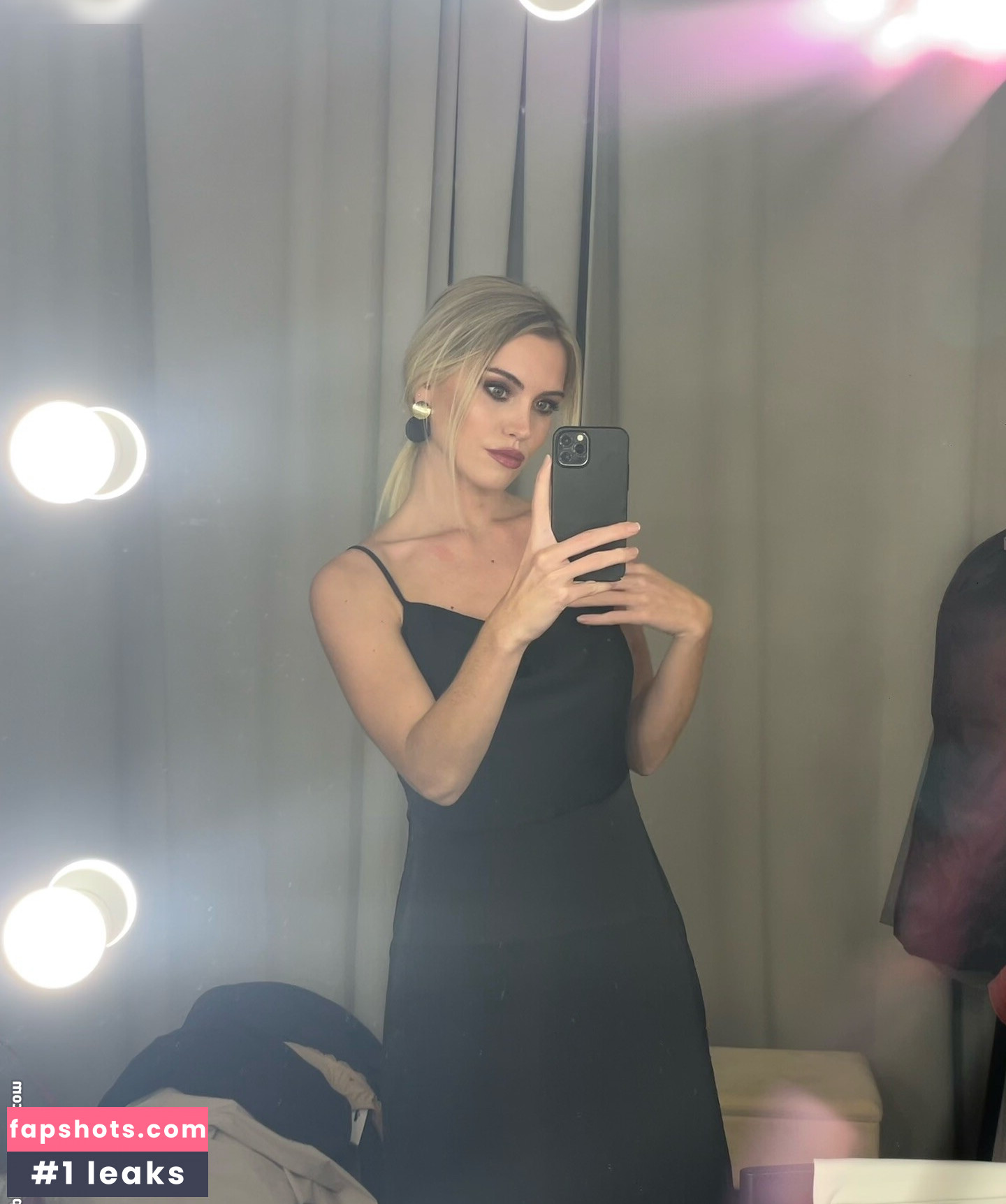 Mia-Sophie Neuland nude babe gallery