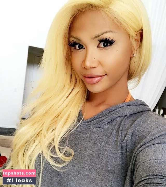 Mia Tasiilemiliona gallery photo #11