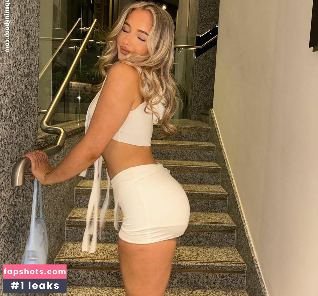 Mia Winward Dunn gallery photo #35