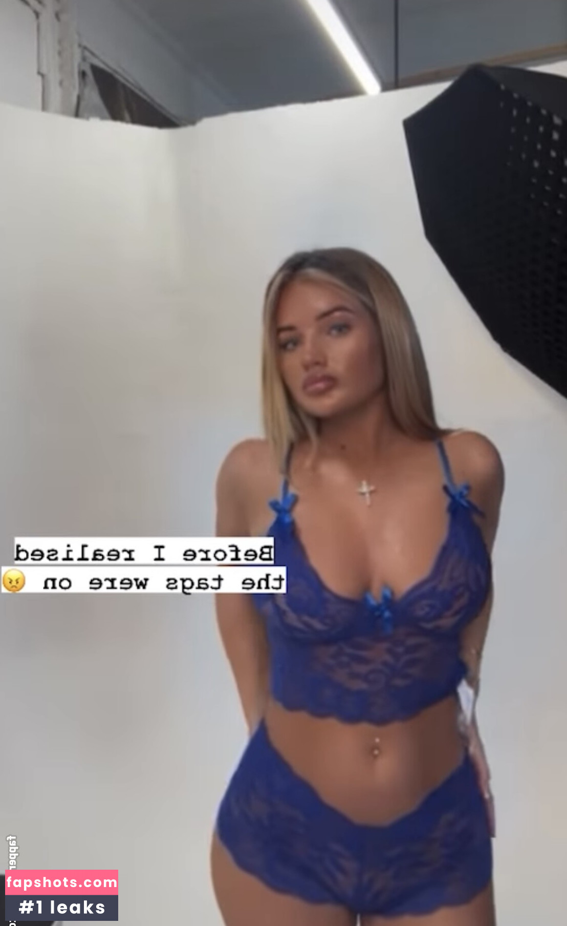 Mia Woodhall gallery photo #50