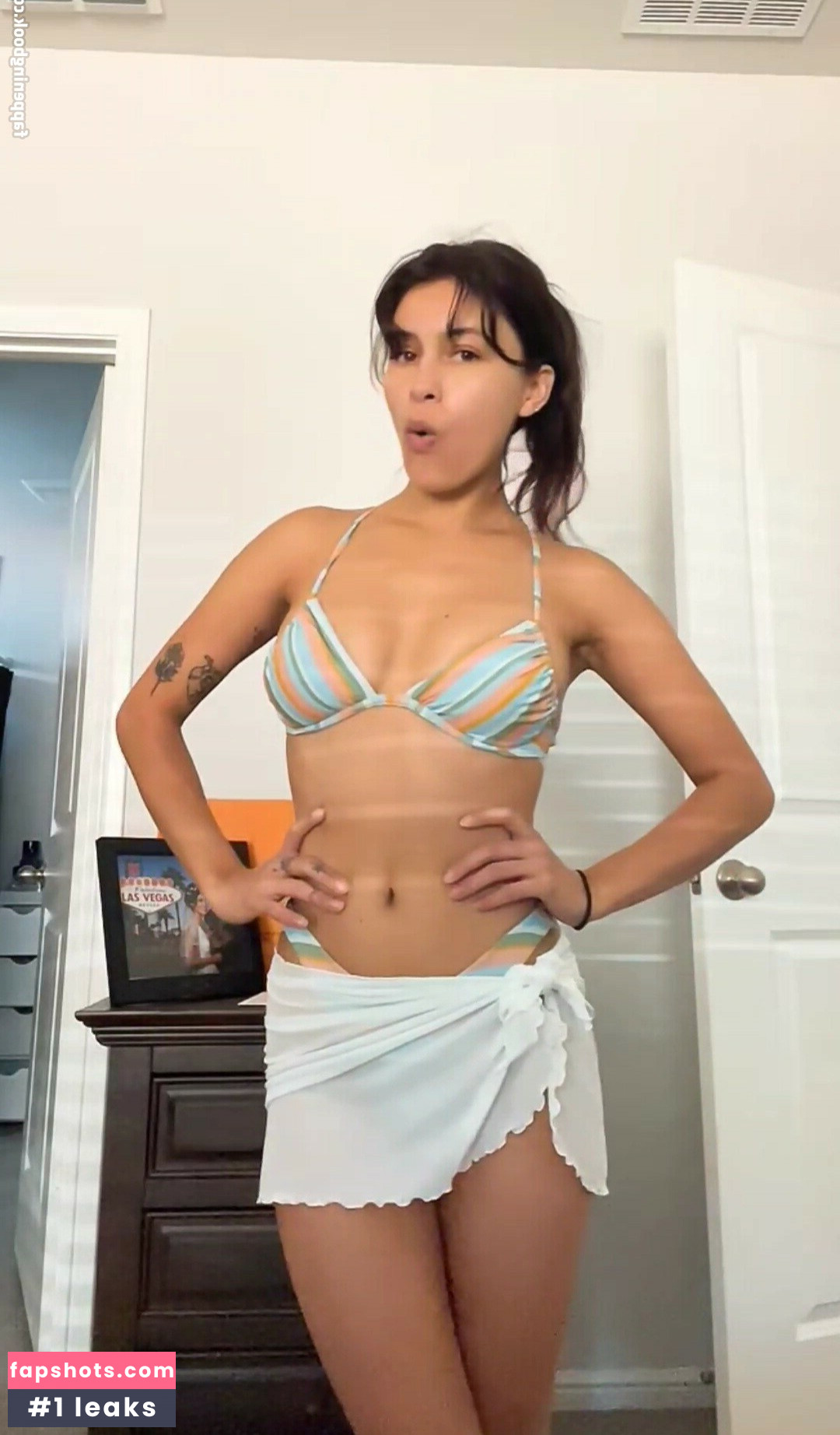 mia000 gallery photo #3