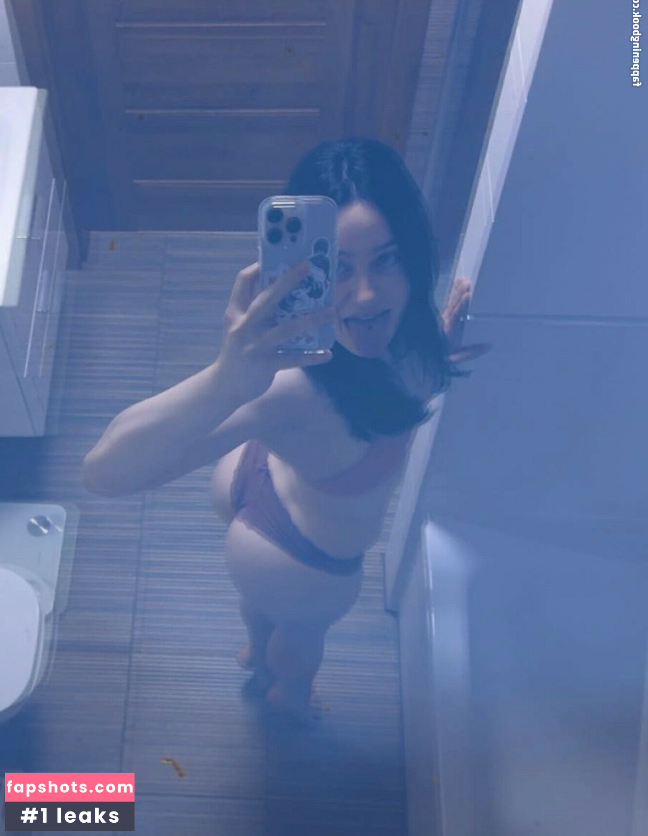 Miaaarcher gallery photo #2