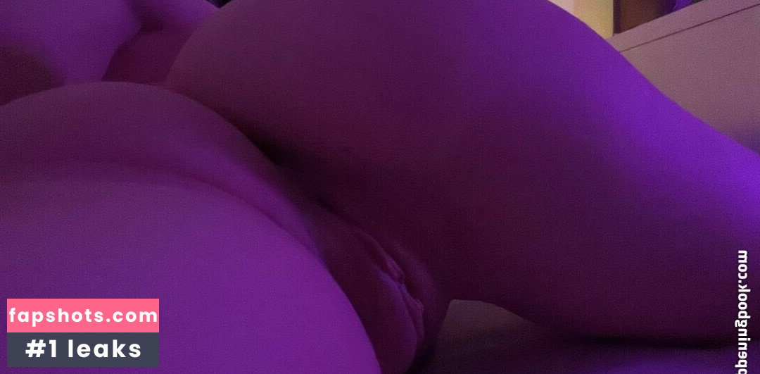 Miaaarcher gallery photo #3