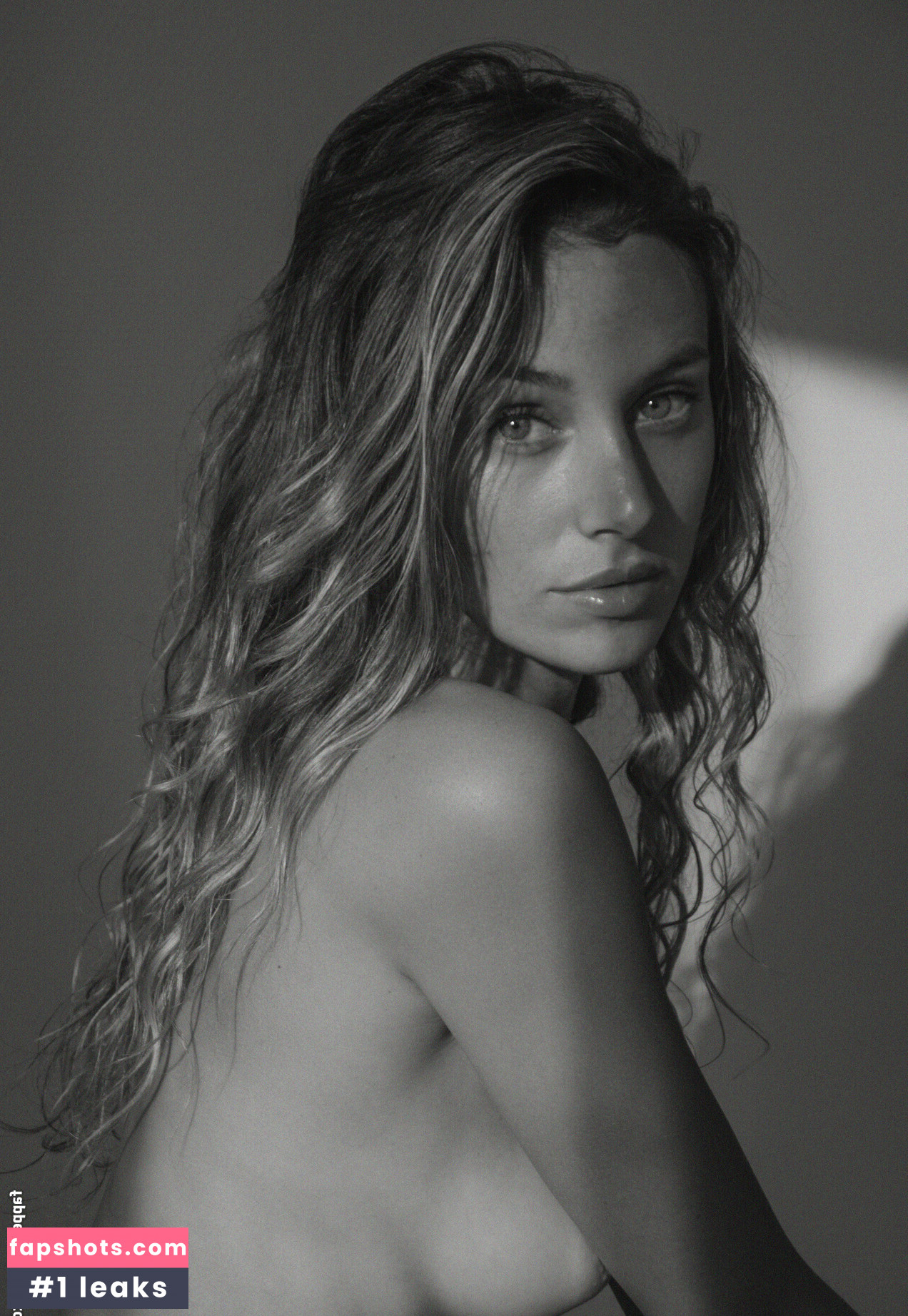 Miacbell gallery photo #52