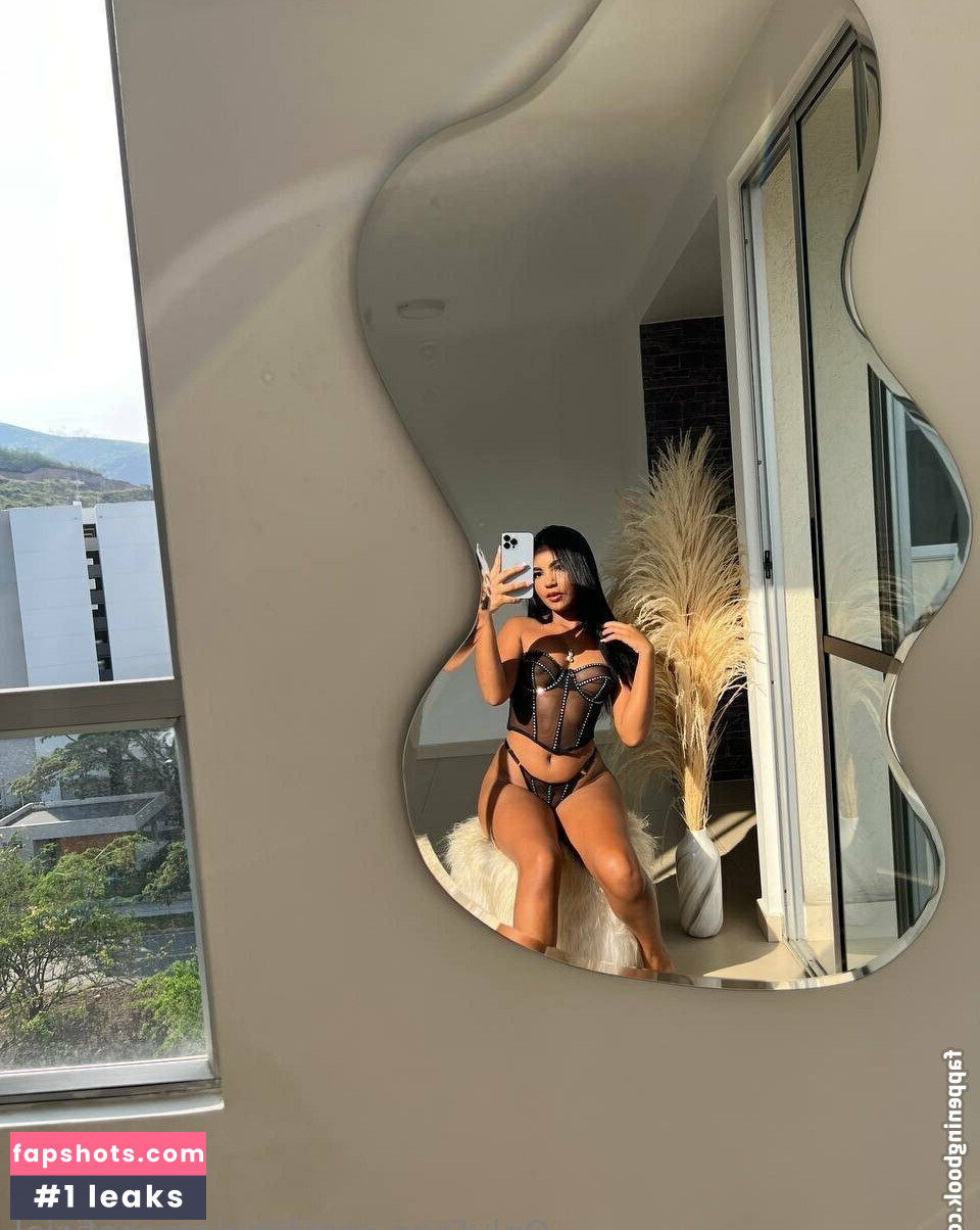 miacollinss Filtración Desnuda OnlyFans Foto #4 - Fapshots