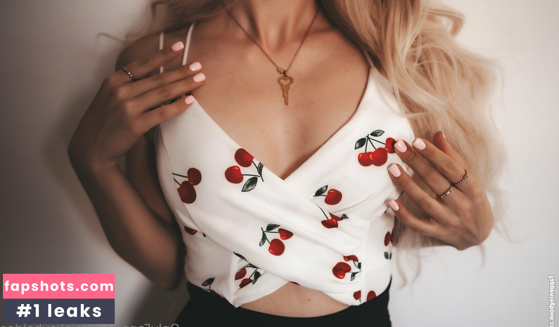 miakeyholder gallery photo #22