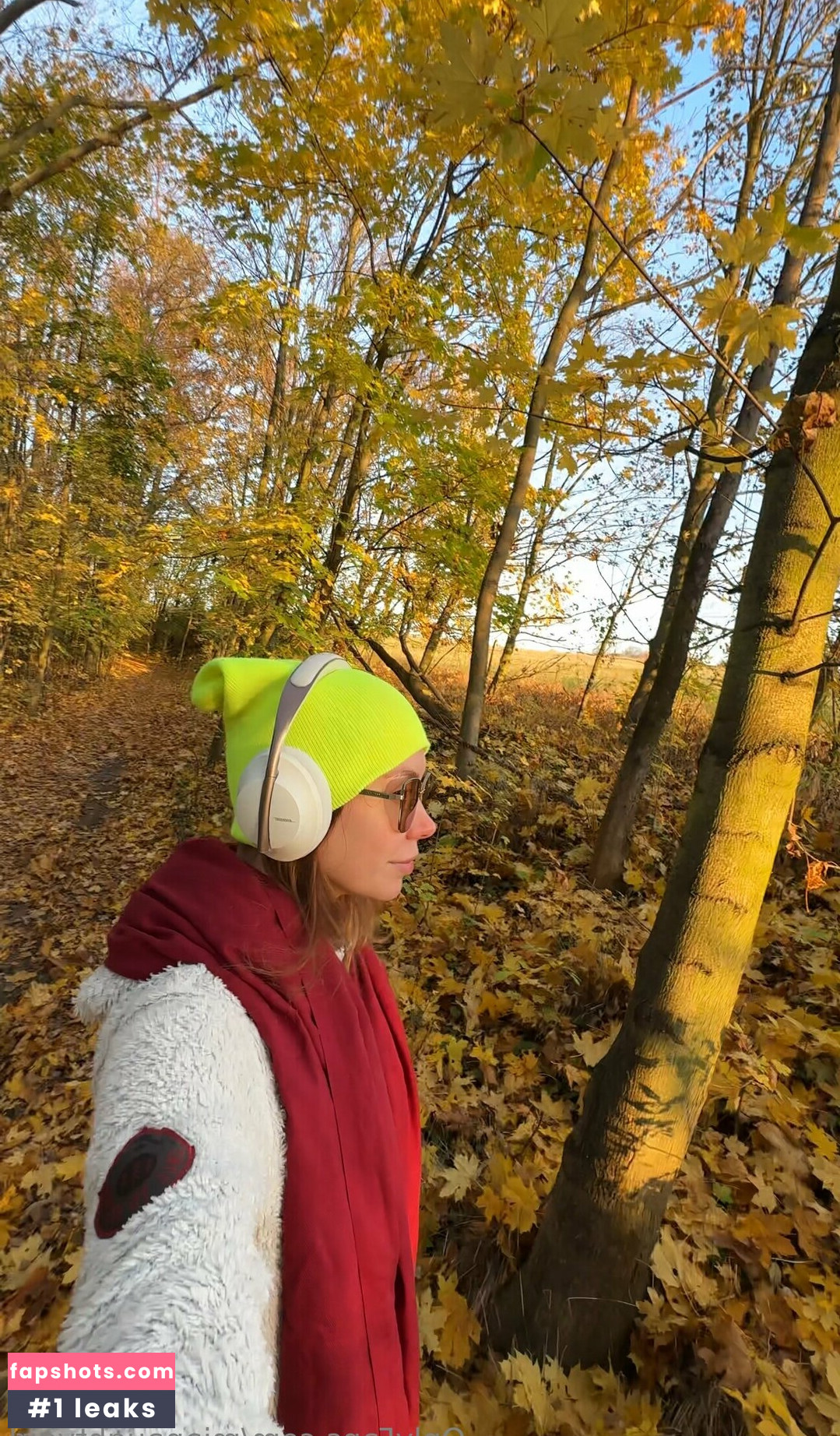 mianaughtygirl Nude Leaks OnlyFans Photos #15 - LeakJerk