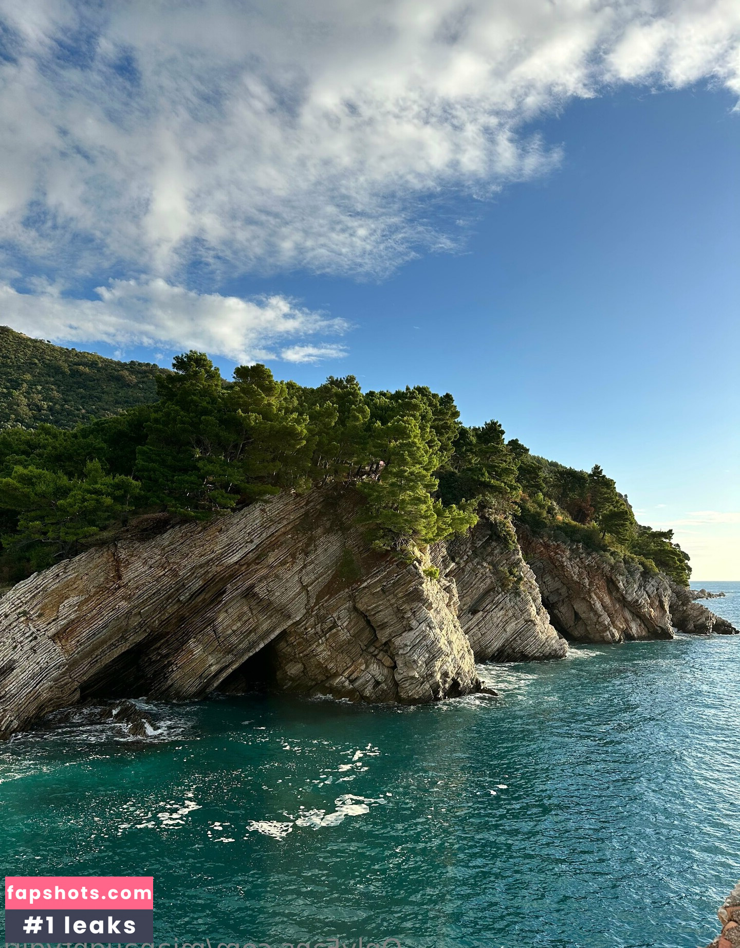 mianaughtygirl Nude Leaks OnlyFans Photos #29 - LeakJerk