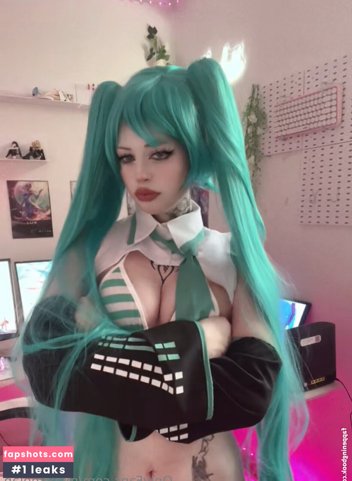 miaxxnolan gallery photo #40