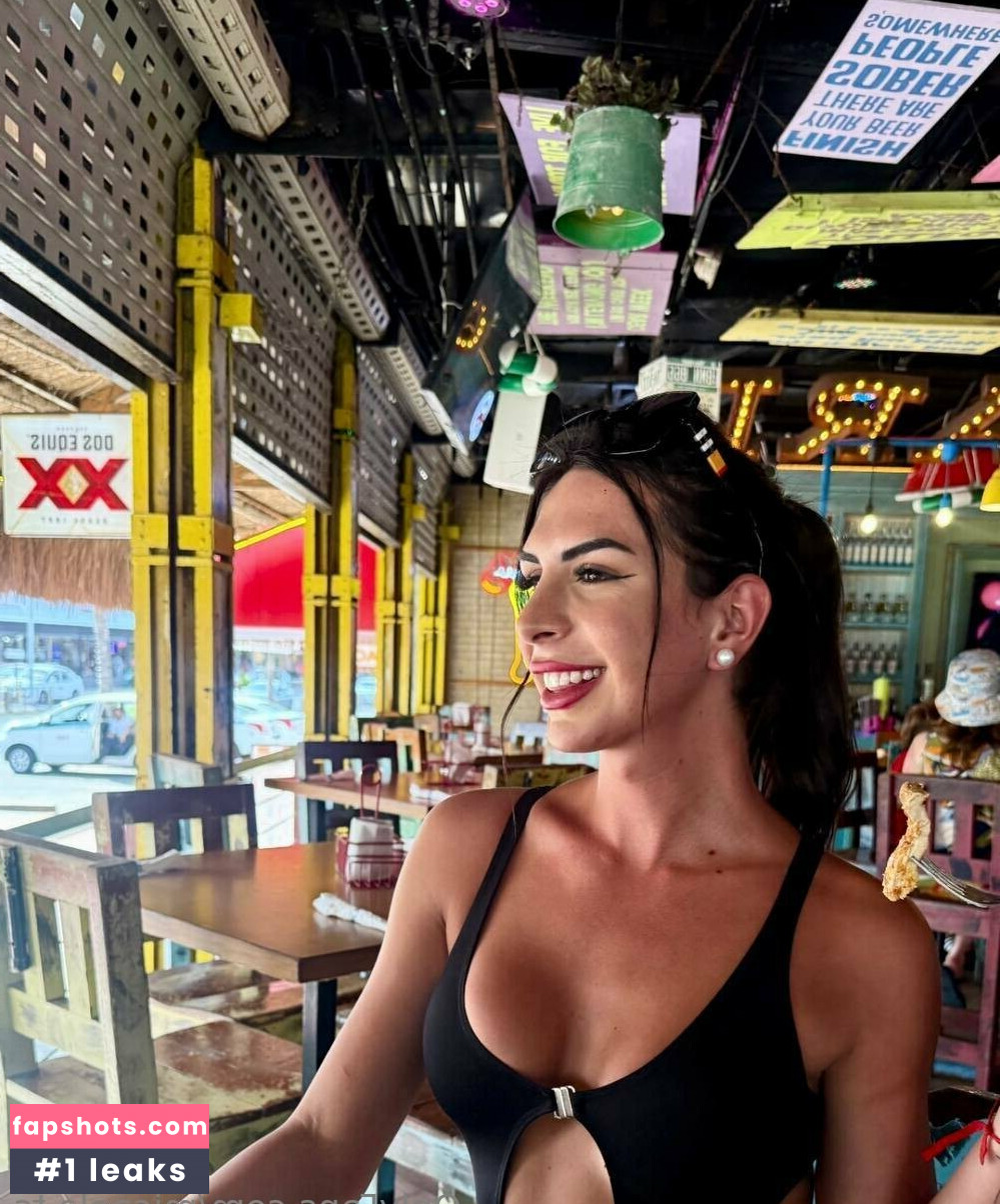 micaela.ts gallery photo #31