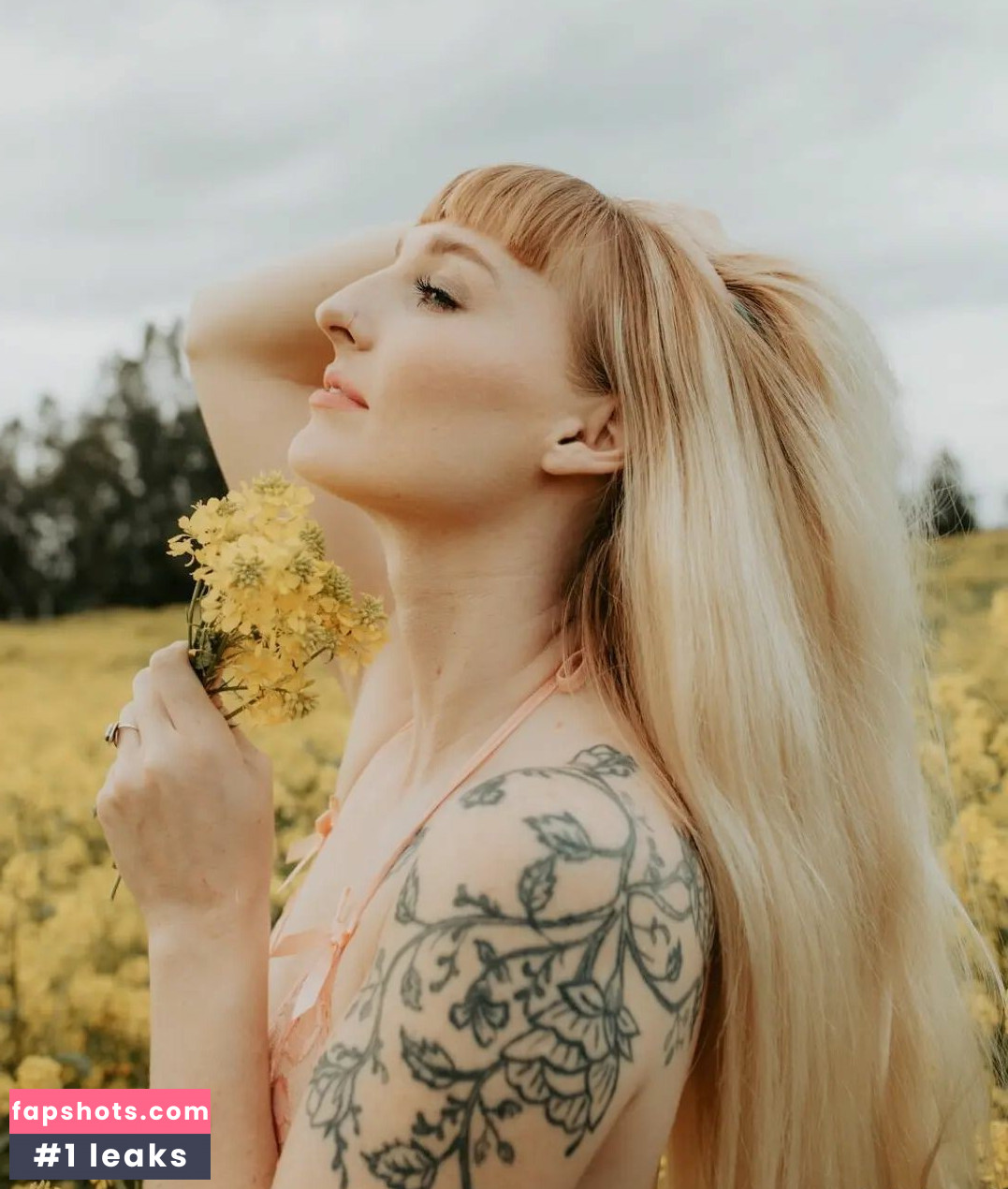 Michaela Green gallery photo #6