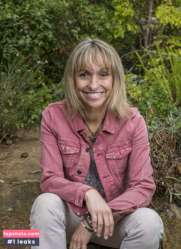 Michaela Strachan Swimming gallery photo #2