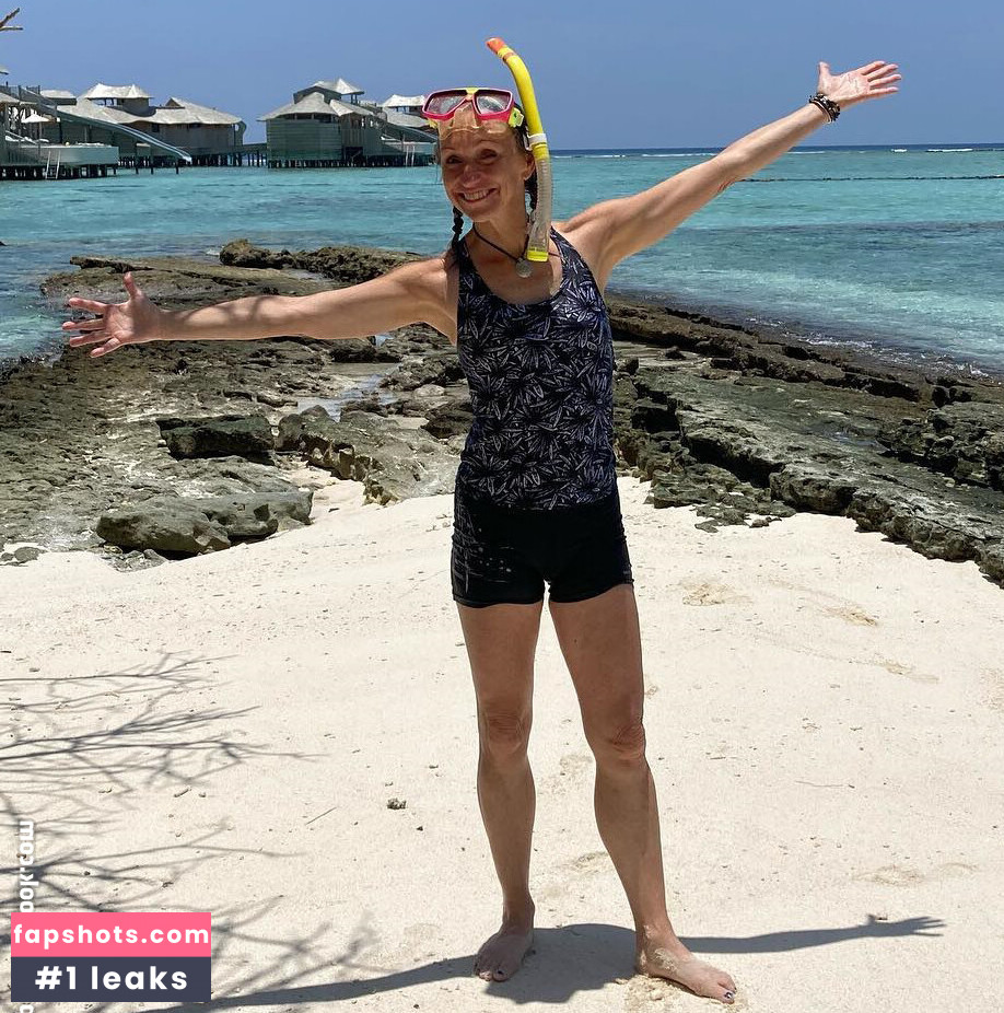 Michaela Strachan Swimming gallery photo #19