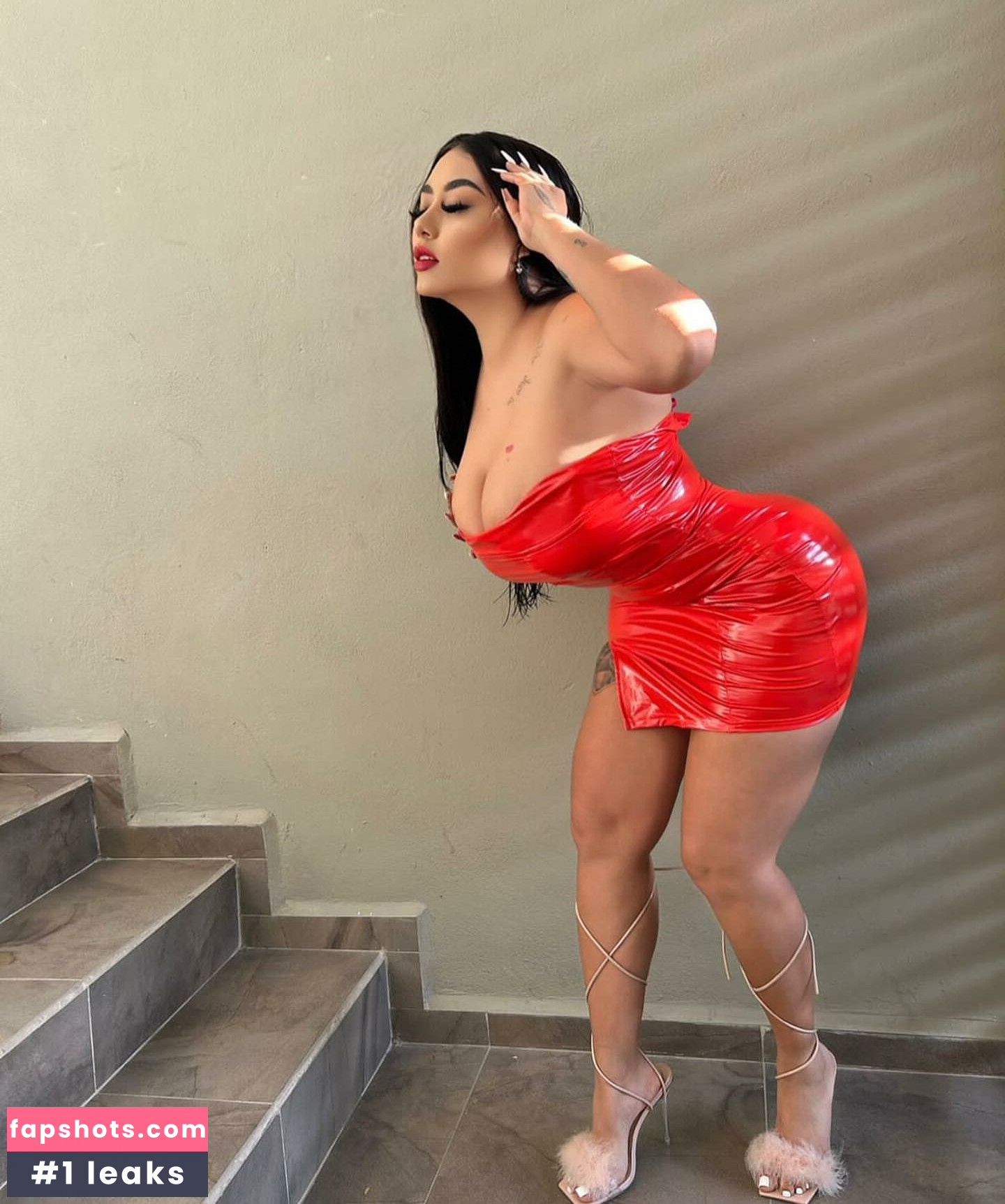 Michbaezoficial nude babe gallery